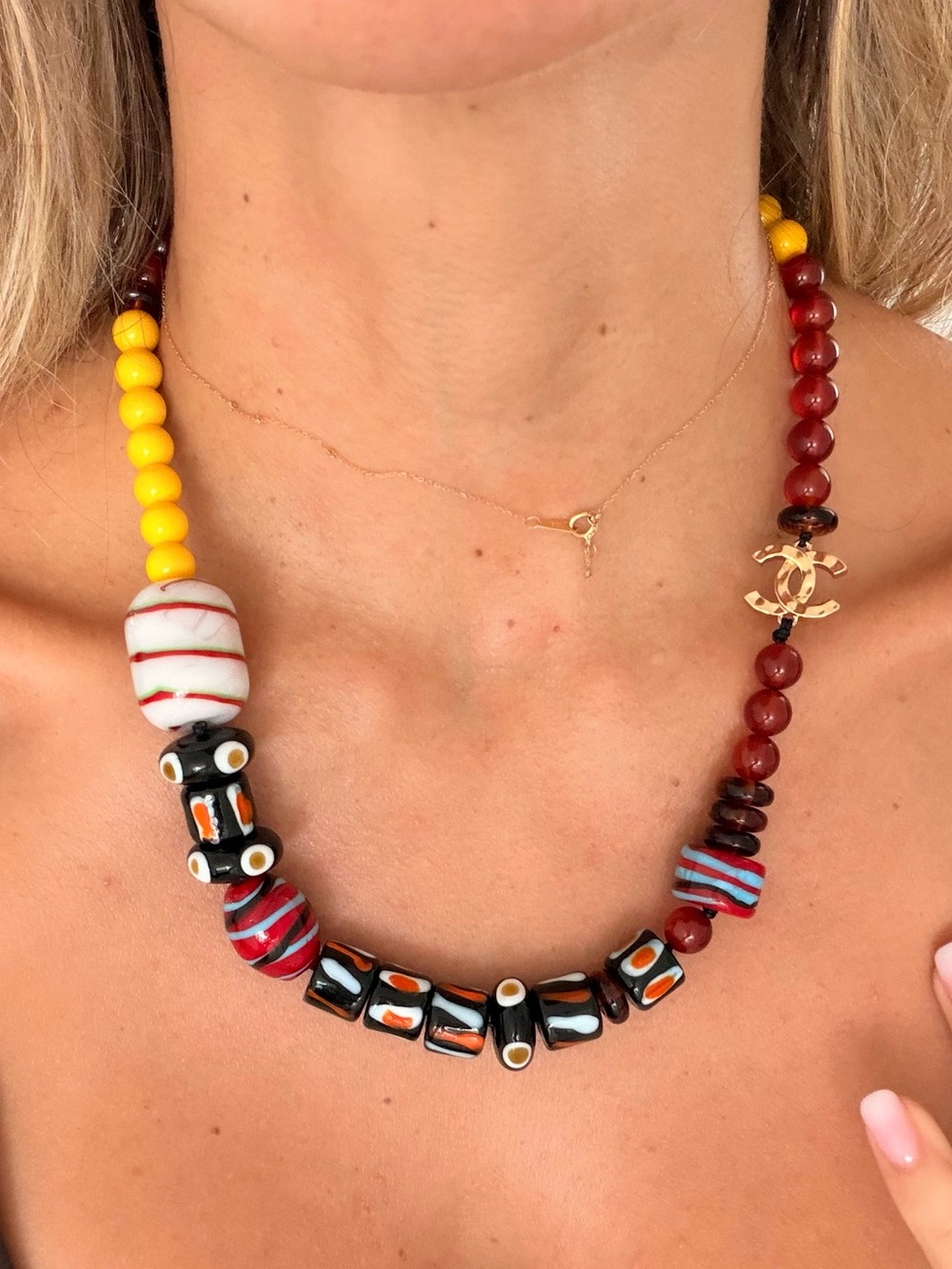 ♥️CHANEL Multicolor Beaded Necklace with Gold CC Charm♥️ - Picture 5 of 8